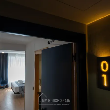 ホテル By Myhousespain 2*